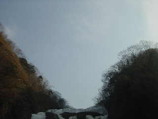袋田の滝・上流方向の空
