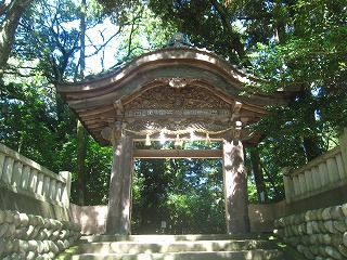 尾山神社・東神門