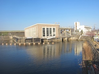 手賀川の水門