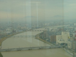 信濃川と市街地