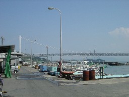 下津井港と瀬戸大橋