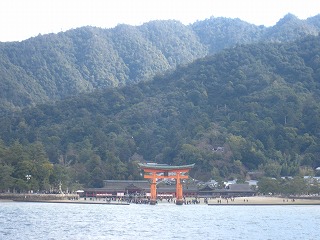 厳島神社と大鳥居