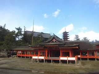厳島神社、社殿と千畳閣と五重塔