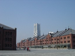 赤レンガ倉庫とランドマークタワー
