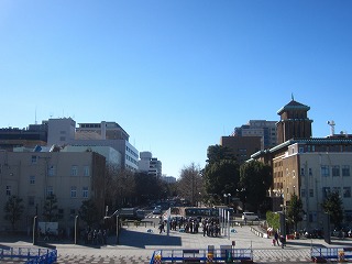 日本大通と神奈川県庁舎