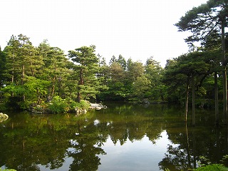 清水園、初夏の風景
