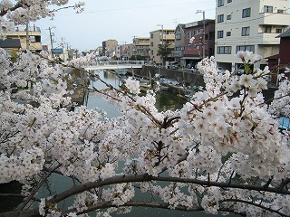 �Y���s�E����