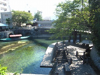 大垣市街地、四季の広場の風景