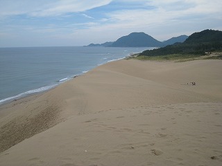 初秋の鳥取砂丘の風景