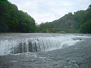片品渓谷、吹割の滝の風景