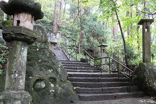 立石寺、初冬の参道の風景