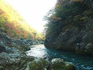 渡良瀬川・高津戸峡の風景
