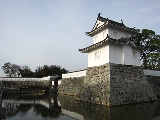 赤穂城跡、大手門と大手隅櫓の風景