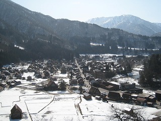 白川郷、雪に覆われた風景