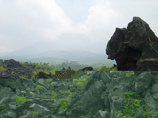 浅間山と鬼押出しの風景