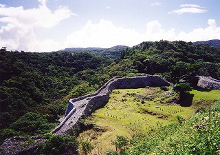 沖縄・今帰仁グスクの風景