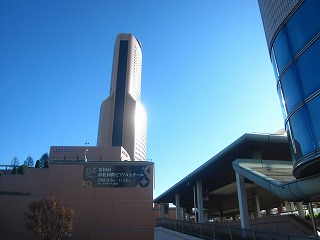 浜松駅前・アクトシティ浜松を望む風景