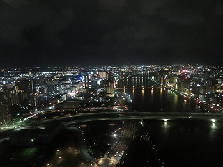 朱鷺メッセから眺めた新潟の夜景