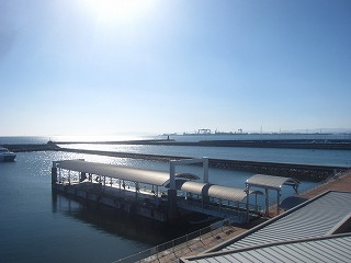 津なぎさまち旅客船ターミナルの風景