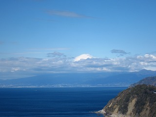 恋人岬展望台から富士山を望む風景